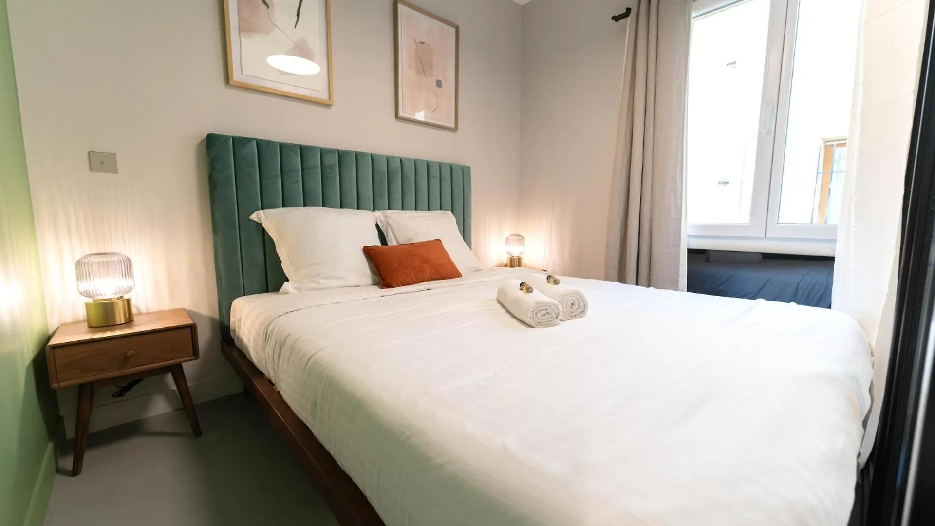 Old Town Diamond, Adorable Sunny Apartment With Ac Nice