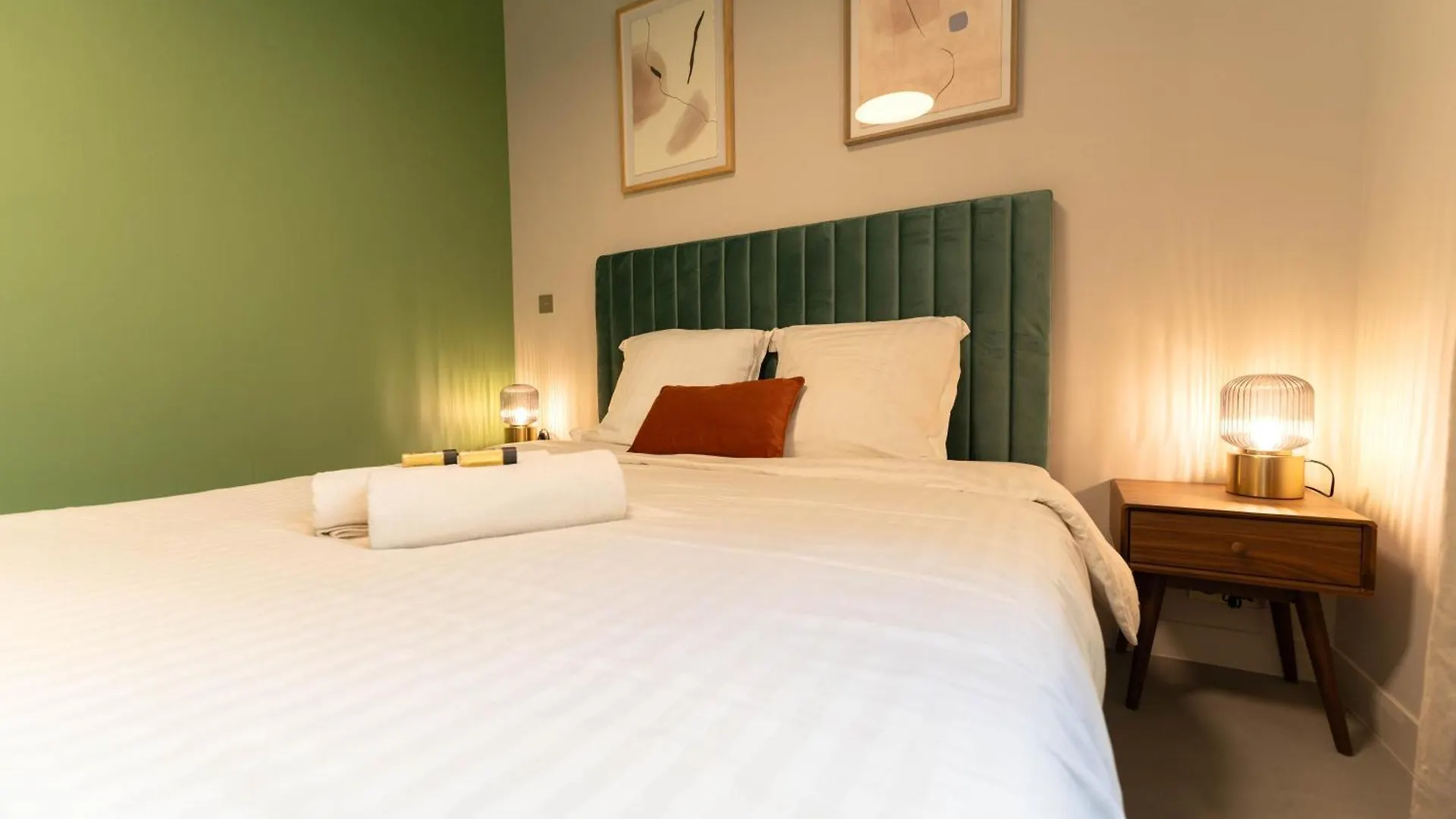 Old Town Diamond, Adorable Sunny Apartment With Ac Nice
