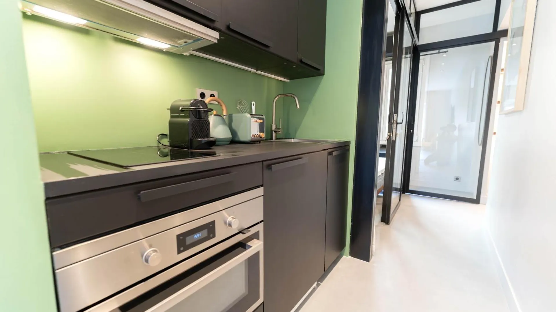 Old Town Diamond, Adorable Sunny Apartment With Ac Nice Frankrijk